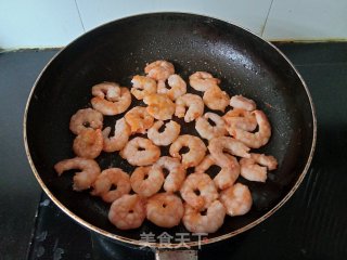 葱爆虾仁的做法步骤：10