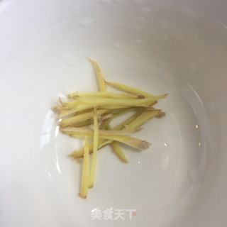 青椒毛豆烧鸡肉的做法步骤：4