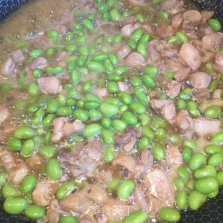 青椒毛豆烧鸡肉的做法步骤：8