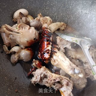 土豆烧鸡公的做法步骤：16