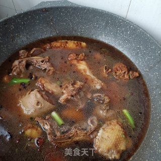 土豆烧鸡公的做法步骤：18