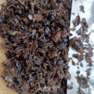 胡萝卜木耳包的做法步骤：8