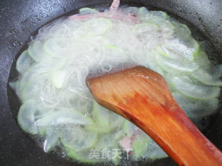 火腿片夜开花煮铁棍山药粉条的做法步骤：11