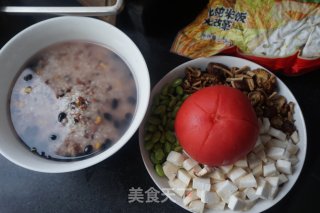 菌菇杂粮饭的做法步骤：1