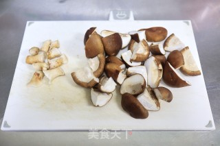 香菇油菜的做法步骤：2