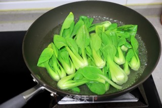 香菇油菜的做法步骤：4