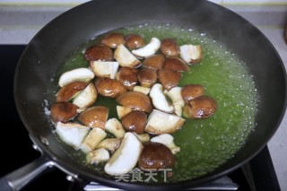 香菇油菜的做法步骤：5