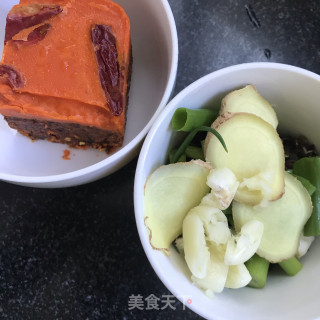 香辣牛肉时蔬炖锅的做法步骤：5