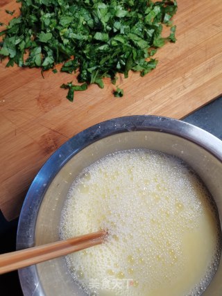 芹菜叶鸡蛋饼的做法步骤：3