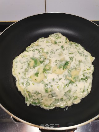芹菜叶鸡蛋饼的做法步骤：6