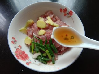 牙签肉的做法步骤：2