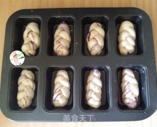 椰蓉紫薯辫子小面包的做法步骤：11