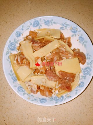 沙姜蒸猪肉的做法步骤：3
