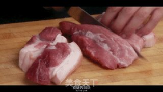多汁肉夹馍的做法步骤：1