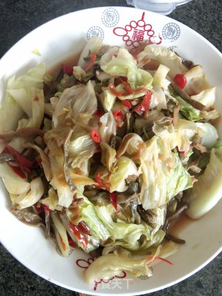 辣椒炒手撕包菜的做法步骤：8