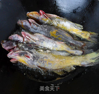 海菜嘎鱼汤的做法步骤：3