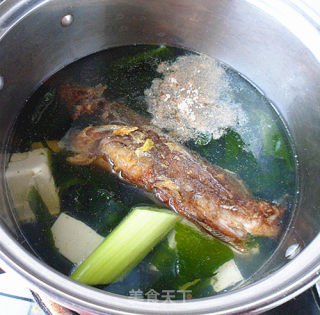 海菜嘎鱼汤的做法步骤：5