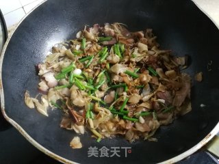 腊肉炒栀子花的做法步骤：6