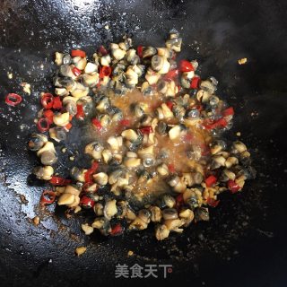 韭菜炒螺蛳肉的做法步骤：6