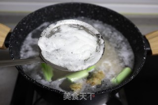 白切鸡腿的做法步骤：3