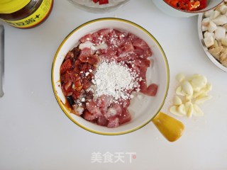 酱辣杏鲍菇牛肉粒❗️开胃下饭真过瘾的做法步骤：4