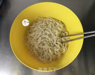 黄瓜火鸡酱拌面的做法步骤：12