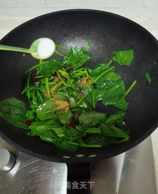 菠菜炒豆腐的做法步骤：7