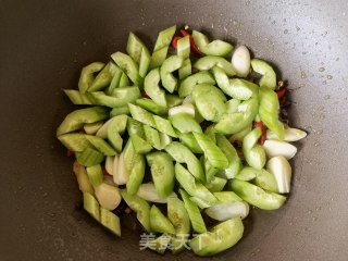 橄榄油炒黄瓜的做法步骤：6