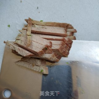 梅花肉拌芹菜的做法步骤：4