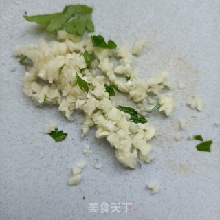 梅花肉拌芹菜的做法步骤：6
