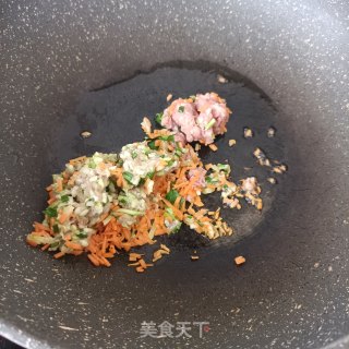 肉糜芹菜胡萝卜焖菜的做法步骤：6