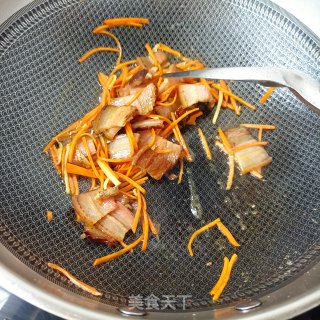 芹菜胡萝卜炒腊肉的做法步骤：13