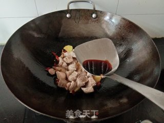 砂锅猪肉炖粉条的做法步骤：6