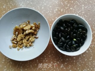 核桃黑豆浆的做法步骤：1