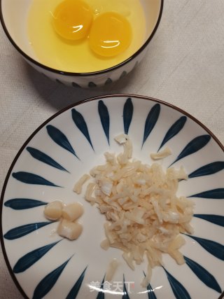 干贝炒鸡蛋的做法步骤：1