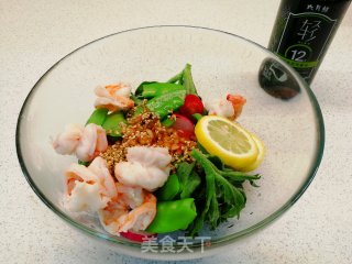 边吃边瘦的健康美食～轻食蔬果虾仁沙拉的做法步骤：4