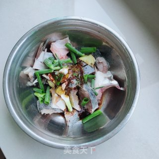 家常熏鱼的做法步骤：4