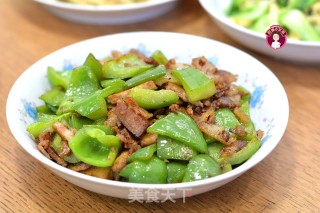 回锅肉炒青椒的做法步骤：6