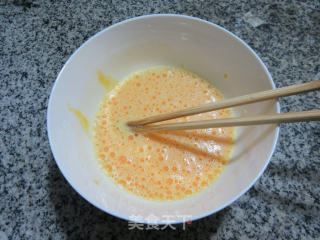蜜豆牛奶鸡蛋布丁的做法步骤：2
