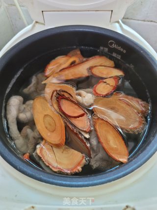 老母鸡药膳汤的做法步骤：4