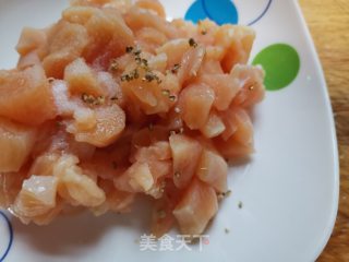 孜然鸡丁的做法步骤：2