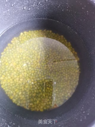 绿豆小米粥的做法步骤：2