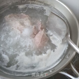 巴楚菌精肉汤的做法步骤：4