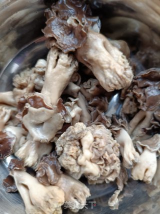 巴楚菌精肉汤的做法步骤：9