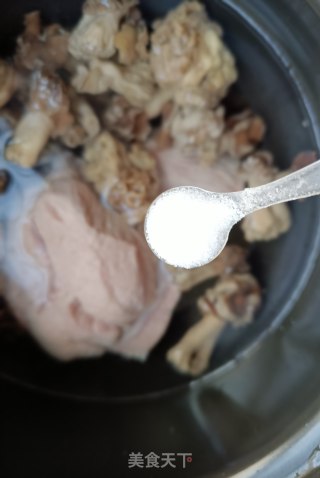 巴楚菌精肉汤的做法步骤：11