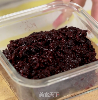 家庭版超简单鲍师傅肉松小贝的做法步骤：1