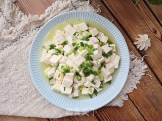凉拌鸡汁小葱豆腐❗️鲜嫩爽口，下酒菜凉拌小菜的做法步骤：6