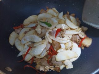 杏鲍菇炒肉的做法步骤：5