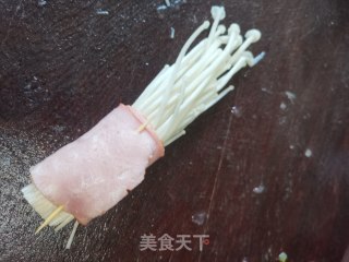 培根金针菇卷的做法步骤：4