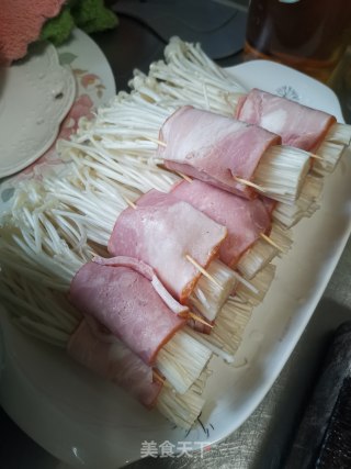 培根金针菇卷的做法步骤：5
